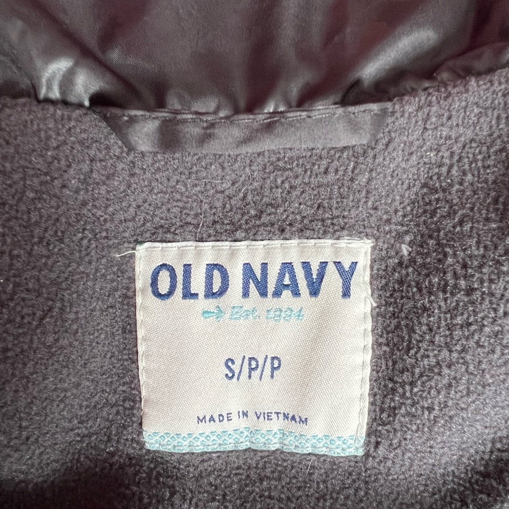 OLD NAVY PUFFY LEOPARD PRINT VEST - Picture 6 of 8